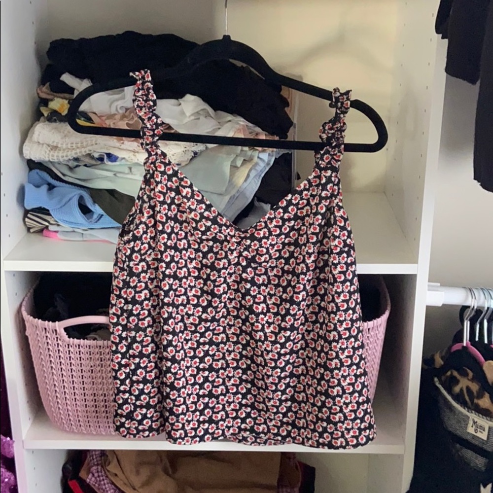 Vestique Floral top